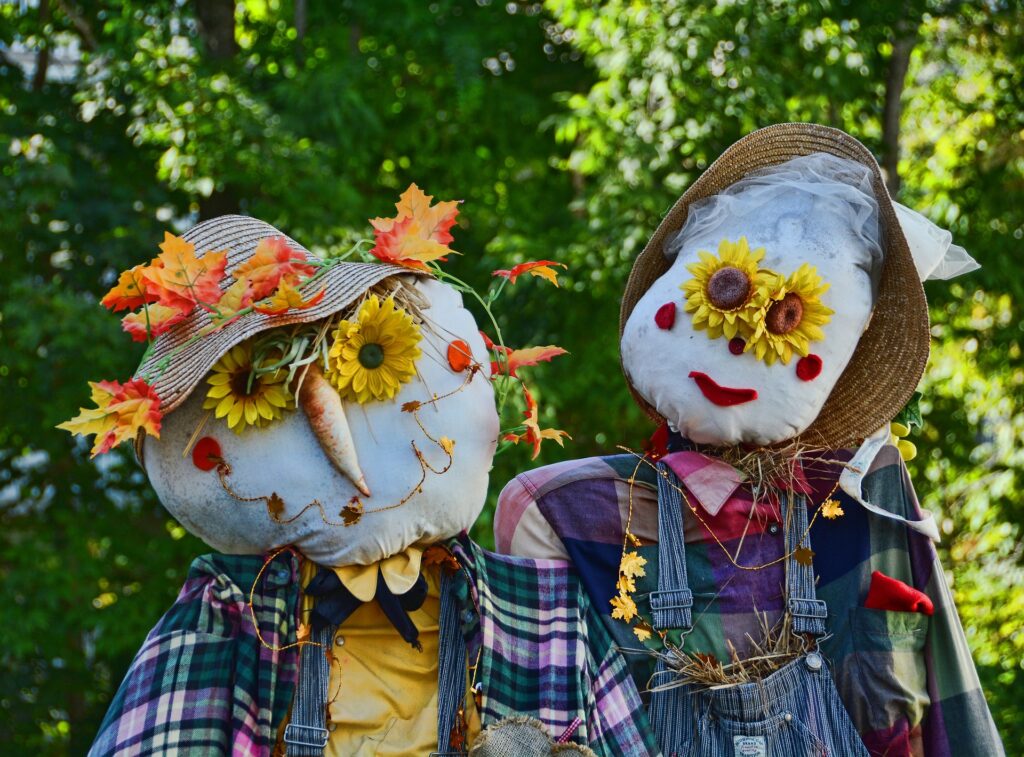 two autumn scarecrows_Scarecrow Trail Longford